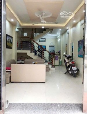 n4689 c.h.o t.h.u.ê n.h.à khu vực văn cao ô tô đỗ cửa - 4 phòng ngủ