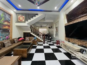 n1833 c.h.o t.h.u.ê n.h.à tại trung lực trung hành - 100m2 - 3 tầng