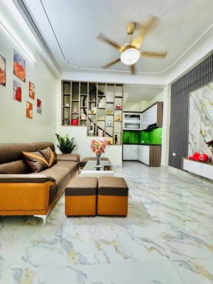 bán nhà hoàng hoa thám, 1 phút ra gần phố, ba gác chạy, nhà mới, full nội thất, 40m2*5t