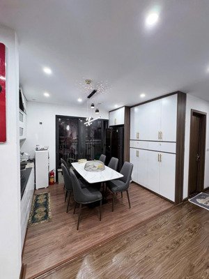 giá nào cũng bán, bán gấp căn hộ 130m2 tòa c14 bộ công an, tố hữu, lê văn lương kéo dài