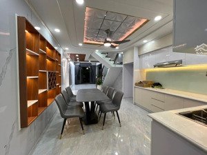 trường chinh giao cộng hoà 68m2 5 tầng mới đẹp - chỉ 7 tỷ hơn