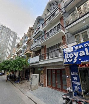 cho thuê nhà liền kề kđt nam la khê, hà đông. dt 75m², 4,5 tầng, mt 4m, nhà mới đẹp, giá 20tr/th
