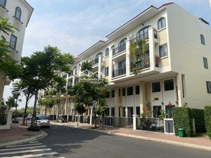 một căn duy nhất kế góc 7 tỷ - senturia nsg1. liên hệ: 