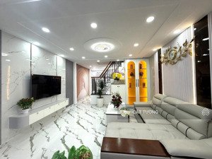 quá hiếm, nguyễn văn tuyết , ngõ nông, lô góc, 2 thoáng nhà mới đẹp "