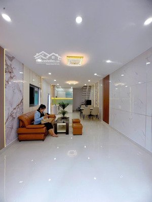 bán nhà hxt 8m trung tâm quận 3, lê văn sỹ, p12, 4x15m, sẵn kc 4 tầng vững chắc, giá 12.89 tỷ