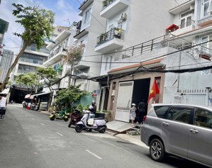 bán nhà quận 7, xe hơi đậu cổng, 70m2, 4 tầng chỉ 6.8 tỷ, hẻm lý phục man