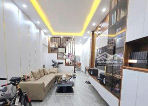 khuất duy tiến - thanh xuân- nhà đẹp ở sướng 45m- 5 tầng- giá 8.x tỷ lh0962797596