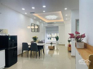 bán căn hộ chung cư sky garden 2, 71m2, 02pn, giá 4.7 tỷ, nhà đang có hợp đồng thuê 15tr/tháng