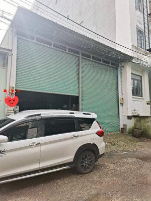 lô đất vuông vức sinh tài 1 sẹc tỉnh lộ 10 dt khủng 200m2 hẻm xe hơi ngang 8m có thể xây 6 tầng