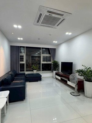 bán căn hộ sh lacasa hoàng quốc việc,q7,dt,105 m2,2pn,2wc tầng cao,view q1,giá 5 ty, lh 