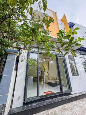 882tr - shr - nhà gần chợ bình chánh