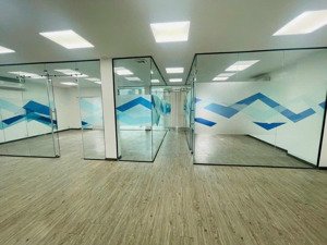 sàn văn phòng tòa nhà cộng hòa. dt: 50-150-270-400m2. tọa lạc vị trí vàng