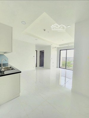 the pegasuite 2 căn 51m2 1 phòng ngủ nhà trống.