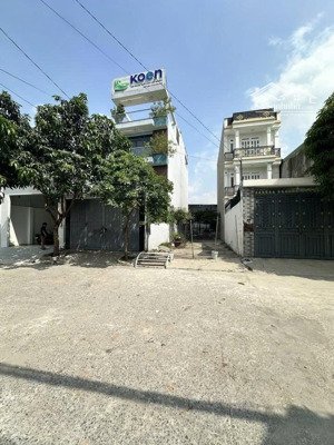 đất đẹp vuông vắn 102.5m2/4tỷ9 trục tx22, cách mặt tiền tx22 50m, cách chợ 500m, khai thác đầu tư