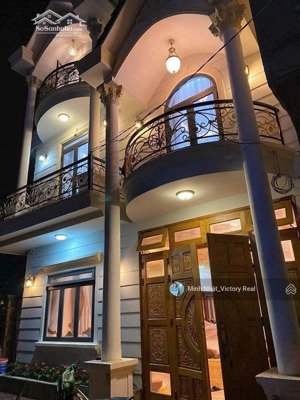13,5 tỷ sở hữu villa mini sang trọng, ấm áp trung tâm phố đà lạt