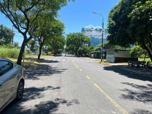 bán lô đất sạch đẹp đường 10m5 bùi quốc khái, khu biển tân trà, ngũ hành sơn giá 5 tỷ 850tr