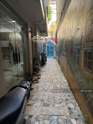 bán nhà phố trần duy hưng, cầu giấy, 5 tầng 3 ngủ, gần phố, 9.8 tỷ