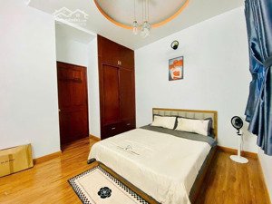 nhà 6,6tỷ hxh, 2 lầu đúc kiên cố, nhà đẹp ô tô ngủ trong nhà, rẻ nhất khu vực