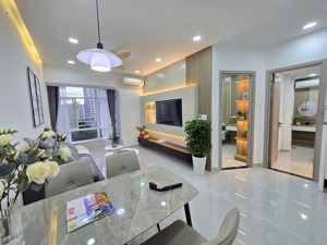 bán cc sky garden 3, view hồ bơi phú mỹ hưng, tp.hcm, 4,69 tỷ, 56m2, chính chủ đẹp, nhiều tiện ích