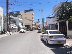 bán nhà 3 tầng 2 mặt tiền đường nguyễn bỉnh khiêm, cách biển chỉ 500m giá tốt