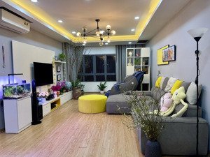 bán gấp căn hộ 2pn+1 với dt rộng 124m² tại mulberry lane tầng trung - có slot ô tô [8 tỷ]