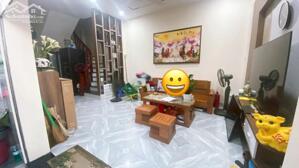 Bán Gấp Nhà Bát Khối Long Biên 30m 5T MT4m Chỉ Hơn 6 Tỷ Ô tô Đỗ Cổng