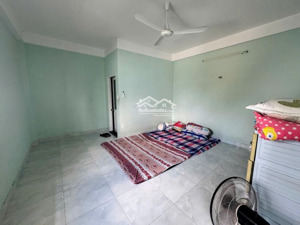 nhà góc; 5x17m; 1902/ lê văn lương; giá : 4,8 tỷ