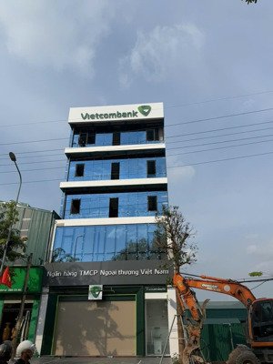 tôi muốn cho thuê tòa nhà 5 tầng ngoài mặt đường