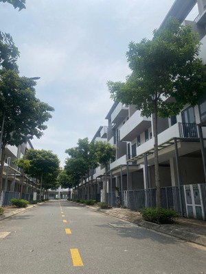 mỹ hoàng chính chủ bán nhà phố the pearl 2,8 tỷ sẵn sổ. bớt lộc cho khách thiện chí mua