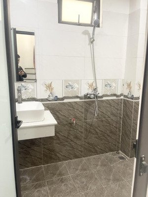 siêu phẩm di trạch, 5 tầng 45m2 ngõ to ô tô giá chỉ 6.2 tỷ.