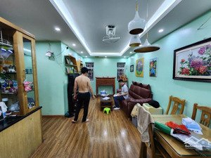 tập thể cán bộ ngân hàng võ thị sáu lô góc tầng 3 diện tích sử dụng 90m2