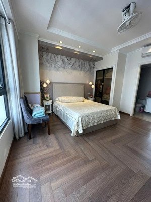 chính chủ bán căn hộ 2pn dt:90,1m2 lh: xem nhà 24/7.