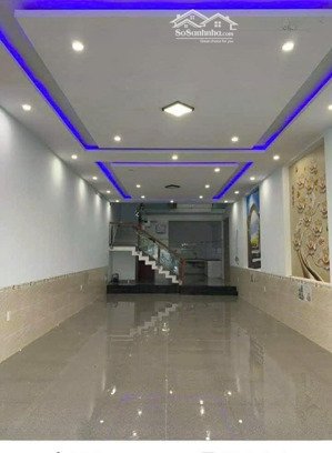 nhà 3 tầng mt hoàng thị loan đoạn sầm uất 10ty5 tl