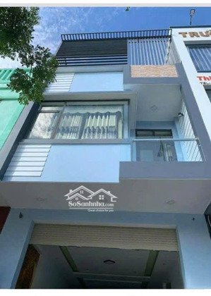 bán nhà 3 tầng kiên cố đường hoàng thị loan
dt đất : 100m2
mặt tiền đường lớn,thuận tiện kinh doanh