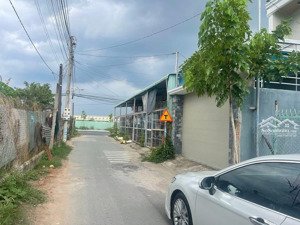 đất phú mỹ mặt tiền dx030 vị trí gần trường học va chợ giá 2ty8 bot loc ib em chủ