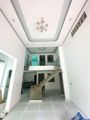 bán nhà 1t1l (dt: 80m2) ngay trường học lạc hồng cs5 và đường bờ kè bửu long. giá chỉ 2,8 tỷ