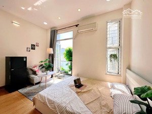 phòng trọ balcony 35m2 - nội thất hiện đại, phòng thoáng mát, yên tĩnh - ngay lê quang định