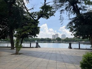 bán nhà đẹp đặng văn ngữ gần hồ đắc di - 20m ra ô tô tránh- nhà mới ngõ thông - hai thoáng- sổ đẹp