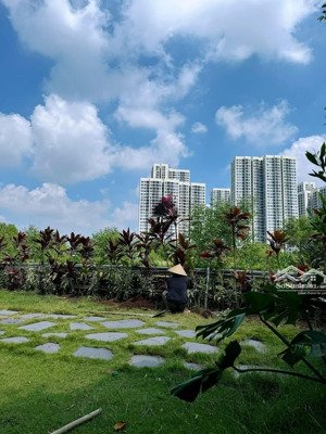 cho thuê khu tổ hợp vui chơi cafe giải trí gần vinhome quận 9