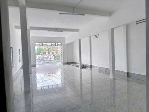 cho thuê nhà 2 tầng góc 2 mặt tiền đường cmt8, cần thơ | giá 26 triệu/tháng