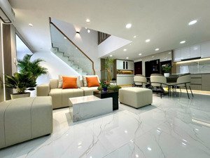 cần tiền bán gấp duplex rất đẹp 5pn, 4wc, 151m2 giá ưu đãi tại sky garden i, tân phong, q7, hcm