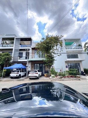 bán nhà trệt lầu đường d15 ngay kdc hồng loan 6a vị trí đẹp thuận tiện ở kinh doanh tại nhà