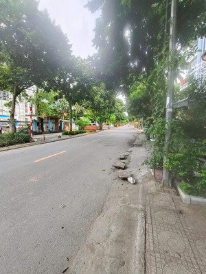 bán nhà mặt phố kim quan thượng cổng trường học kinh doanh. văn phòng