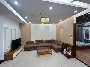 căn hộ tầng thấp 103m 2pn 2wc. đẹp đầy đủ nội thất 15tr/th. em hạnh giữ key