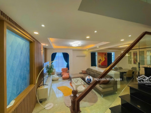 bán penthouse sky garden 3 phú mỹ hưng tphcm - 196m2 3pn 3wc - 9.8 tỷ. lh ngay mr.luân