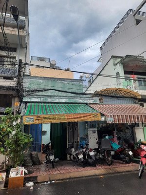 [cơ hội hiếm] bán nhà cấp 4 đất lớn cư xá phú lâm d, quận 6 - tiện xây mới hoặc đầu tư