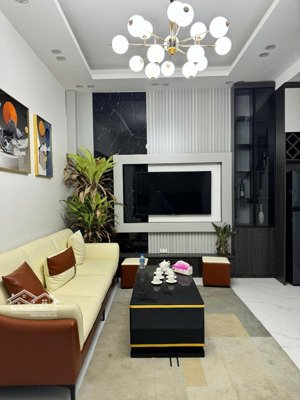 bán cc ciputra, tây hồ, 61m2, 5.3 tỷ, tầng trung, 3 bước ra hồ tây, nội thất đầy đủ