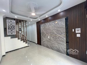 bán nhà đặng văn ngữ đống đa kinh doanh ôtô vào nhà tặng nội thất ở ngay dt42m 5t 13tỷ