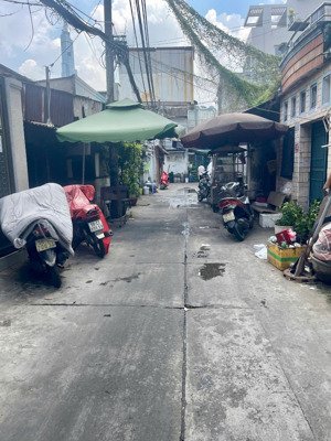 bán nhà hẻm 5m đường xvnt , phường 21 - cách mặt tiền đường vài trăm mét