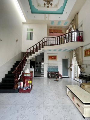 bán nhà 2 tầng góc 2mt ngay chợ bà điểm - giáp quận 12 - chưa qua đầu tư